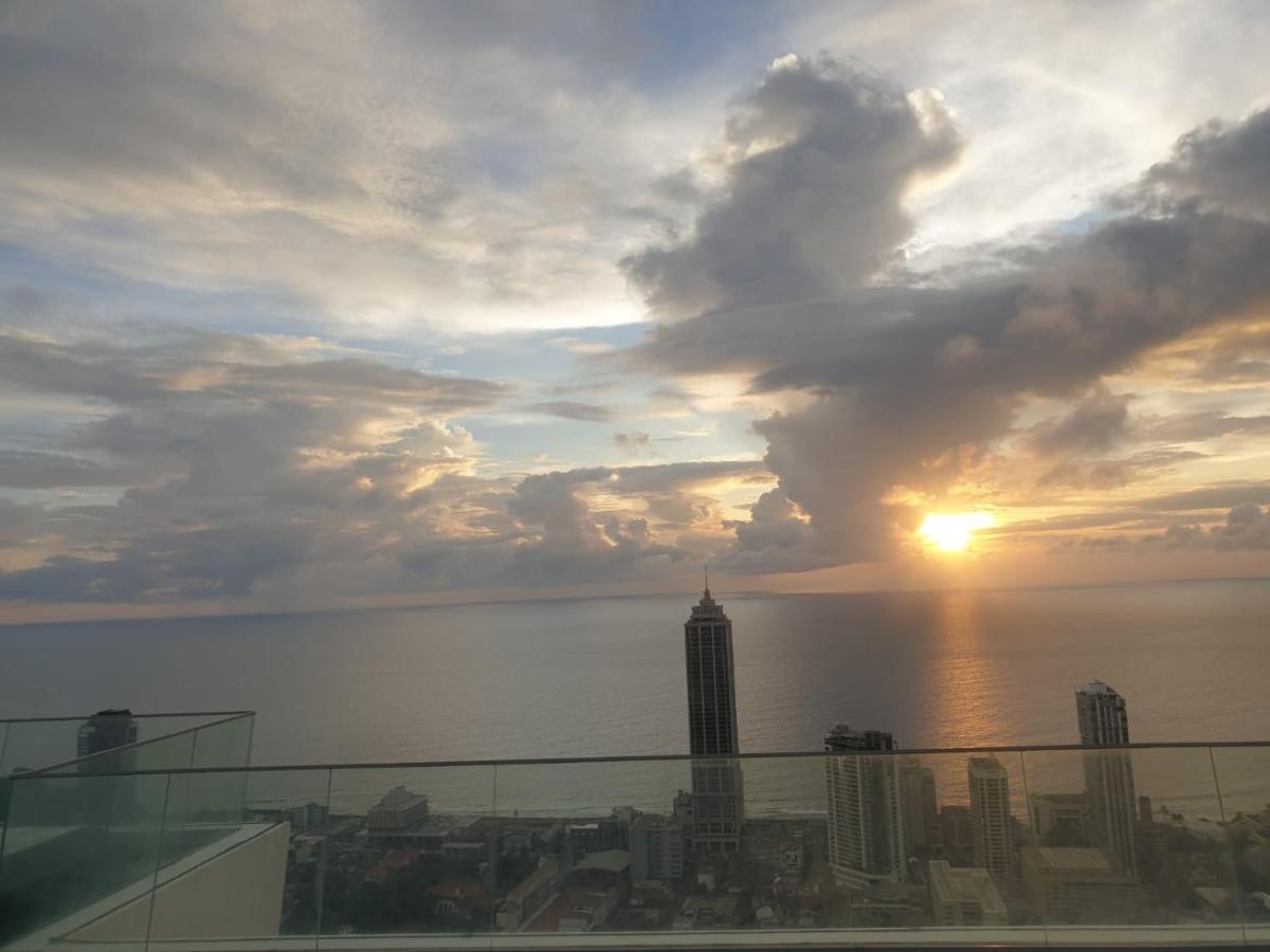 Altair Luxury Colombo By Miracle Apartment ภายนอก รูปภาพ