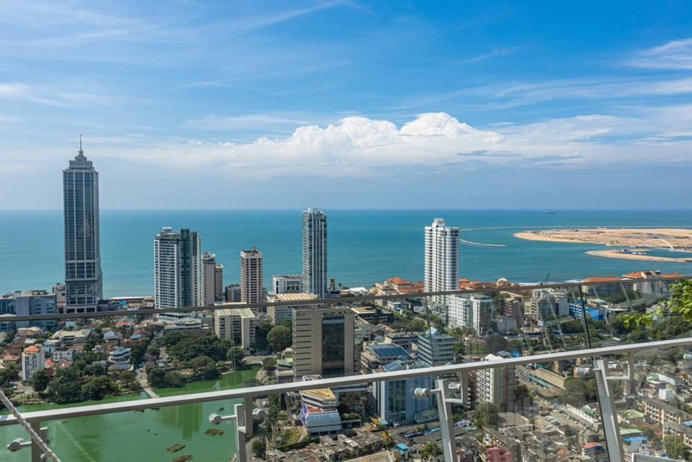 Altair Luxury Colombo By Miracle Apartment ภายนอก รูปภาพ