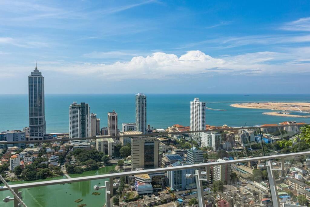 Altair Luxury Colombo By Miracle Apartment ภายนอก รูปภาพ